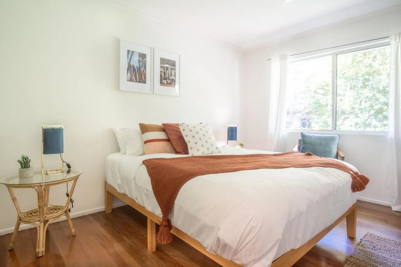 Mid-Century Modern Retro Beach House Caloundra 0*,  Australia