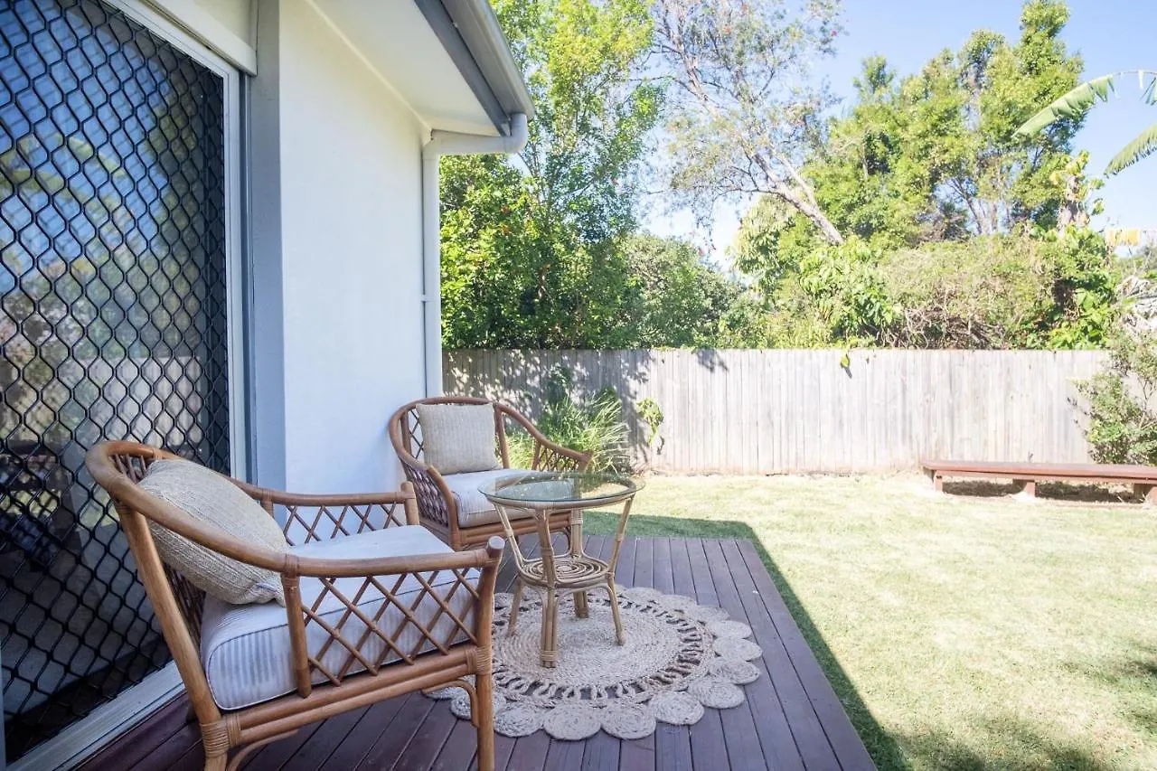 Dom wakacyjny Mid-Century Modern Retro Beach House Caloundra