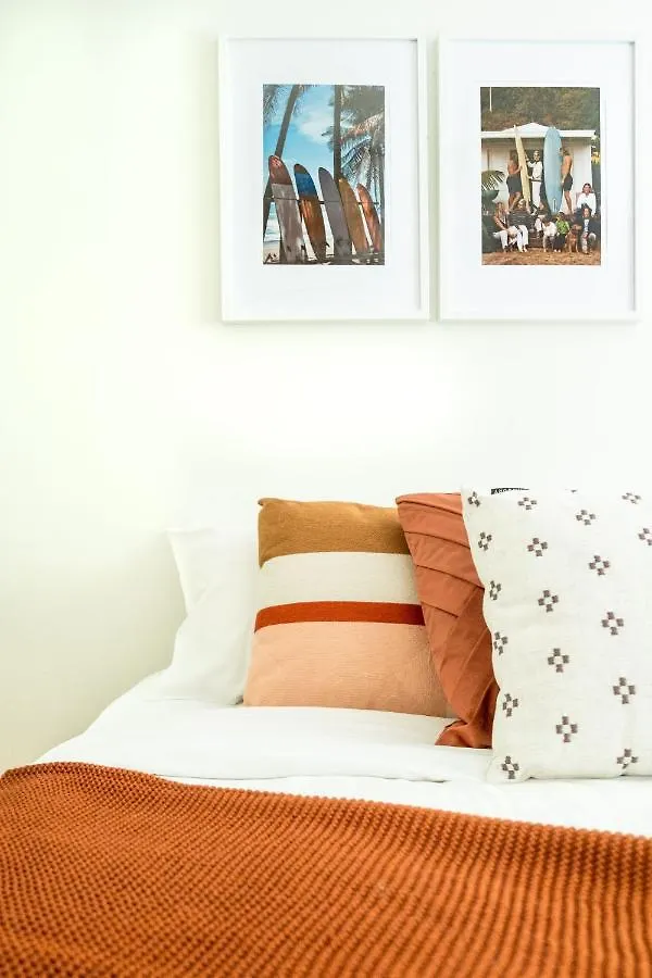 Mid-Century Modern Retro Beach House Caloundra Dom wakacyjny