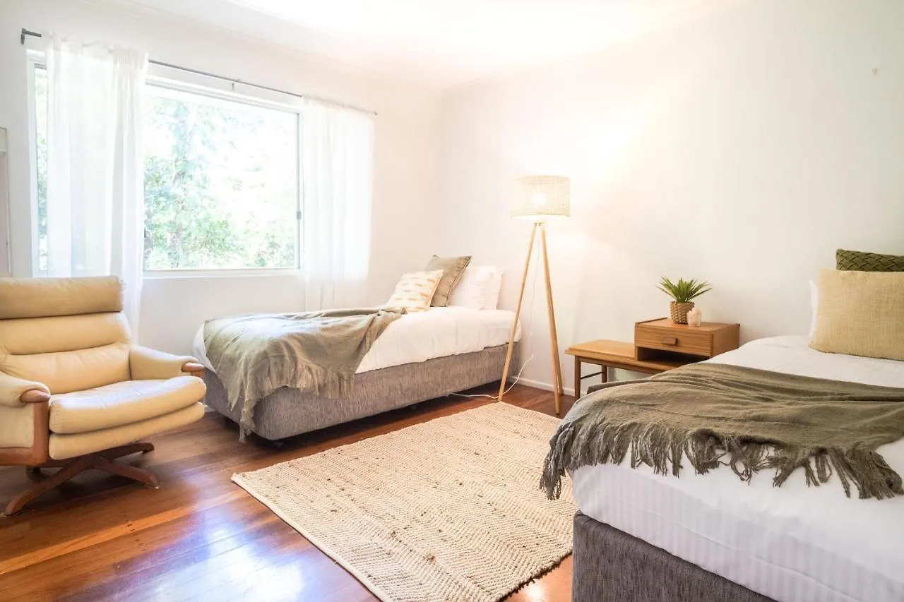 Mid-Century Modern Retro Beach House Caloundra