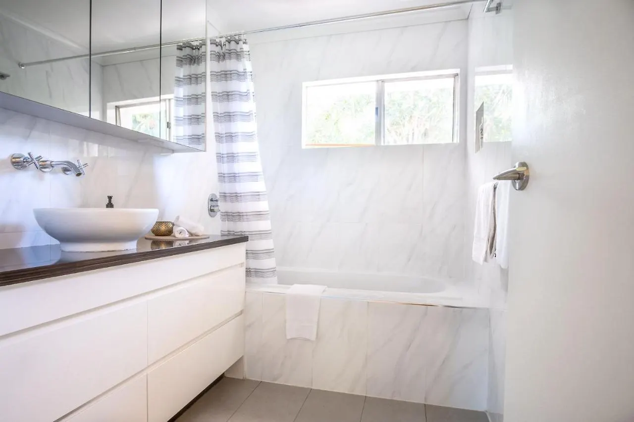 Mid-Century Modern Retro Beach House Caloundra Australia